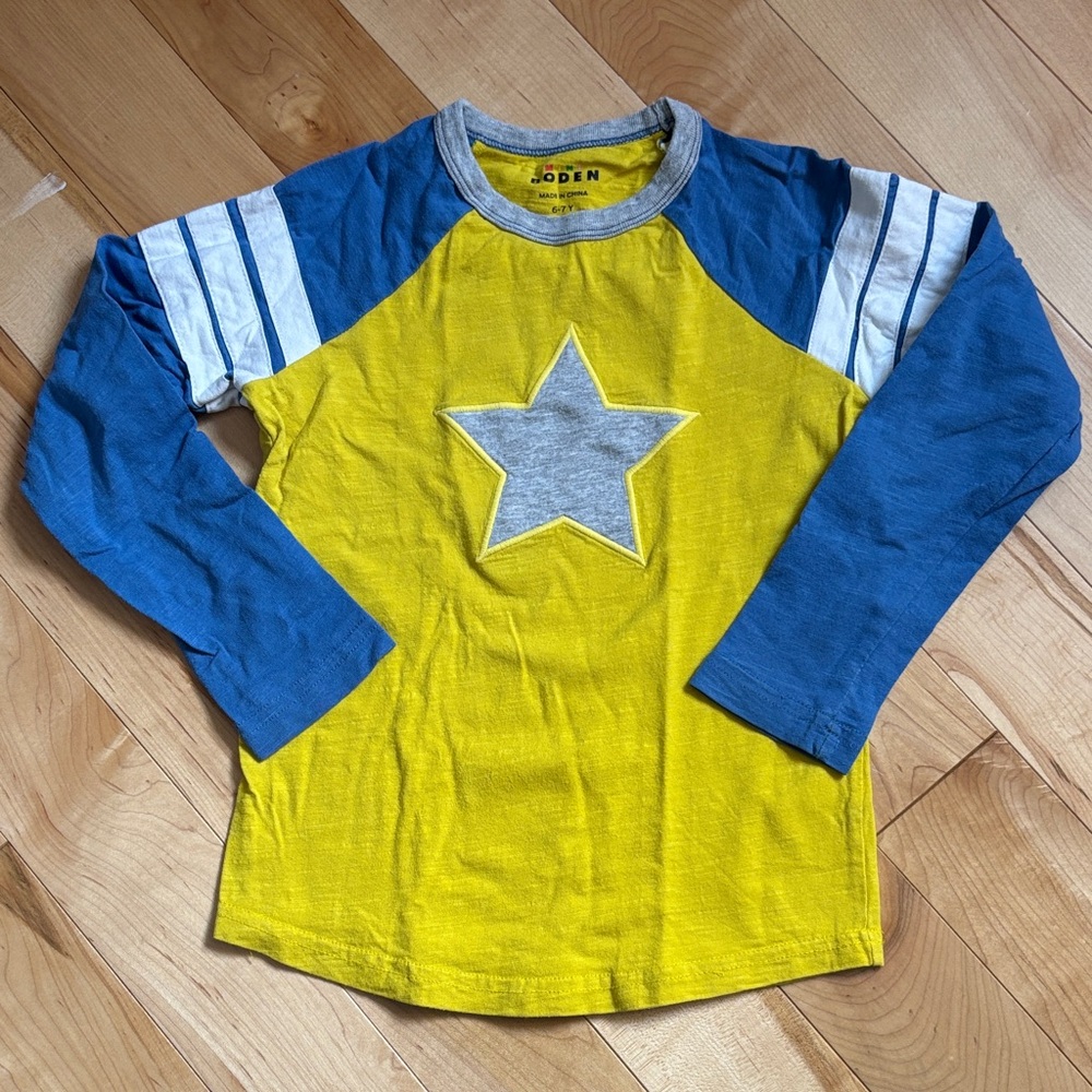 Mini Boden Blue and Yellow Star Long Sleeve Tee